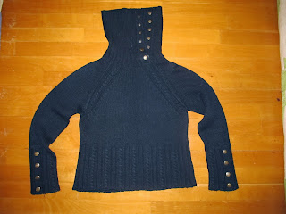 Rullekravesweater til asymmetrisk cardigan
