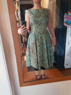 Formindsket kjole / Fit-and-flare dress smaller
